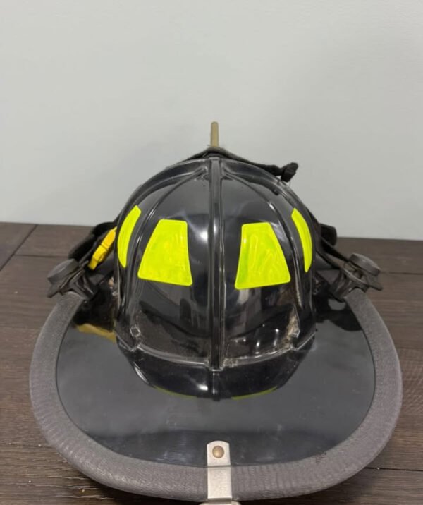 Cairns 880 Smoothie Fire Helmet. - Image 6