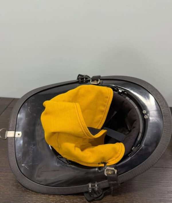 Cairns 880 Smoothie Fire Helmet. - Image 4