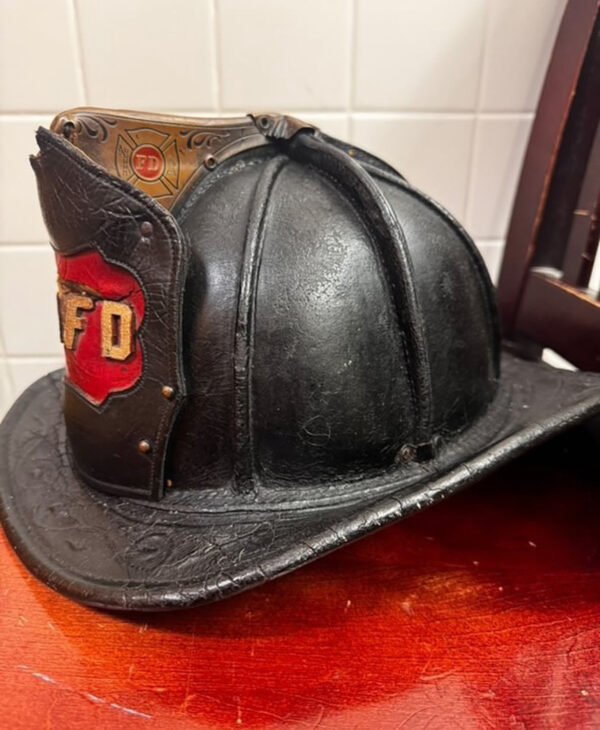 Cairns 5a Leather San Antonio Firefighter Helmet New York Double Rivet.