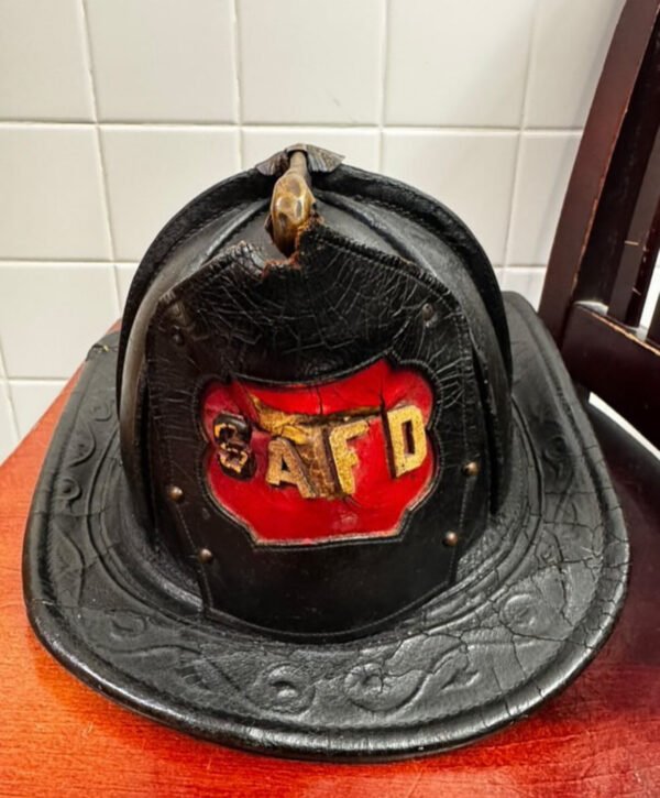 Cairns 5a Leather San Antonio Firefighter Helmet New York Double Rivet. - Image 3