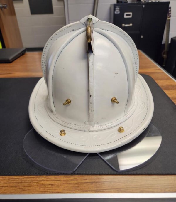 1984 5A size 7 5/8 firefighter helmet - Image 3