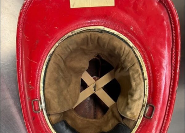 5A Medium factory red - Image 5