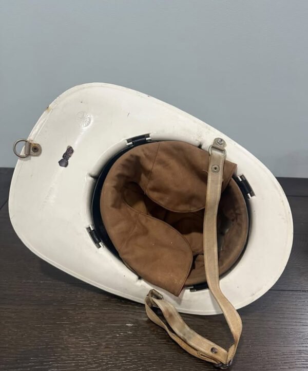 Cairns 880 Smoothie Fire Helmet - Image 6