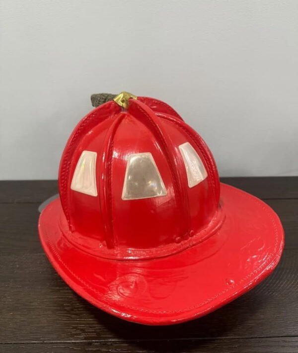 Cairns N5A New Yorker Leather Fire Helmet. - Image 2
