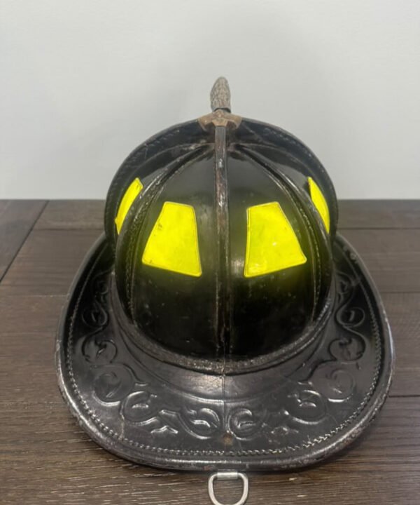 Cairns N6A Sam Houston Leather Fire Helmet. – MFG 2004 – Good Condition - Image 3
