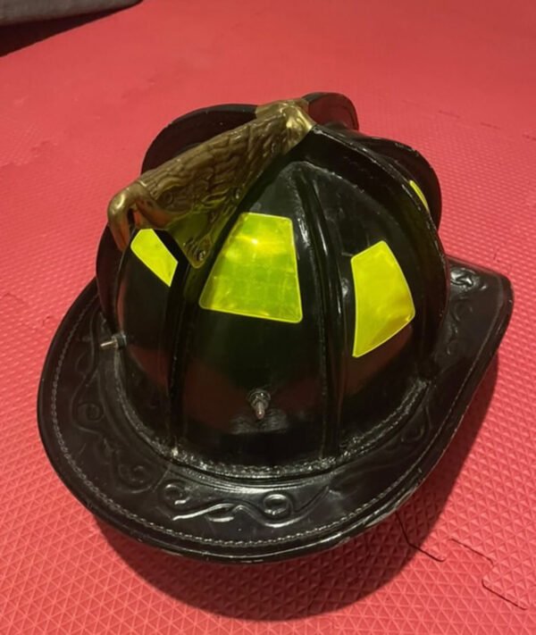 Cairns N6A Sam Houston Leather Fire Helmet. – MFG 2017 – Good Condition - Image 3