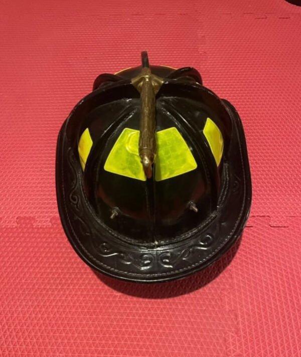 Cairns N6A Sam Houston Leather Fire Helmet. – MFG 2017 – Good Condition - Image 7