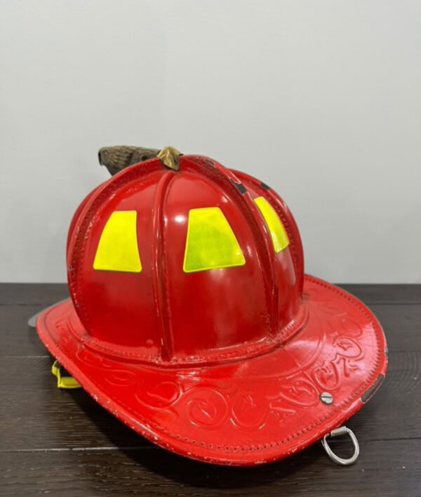 Cairns N6A Sam Houston Leather Fire Helmet - Image 2