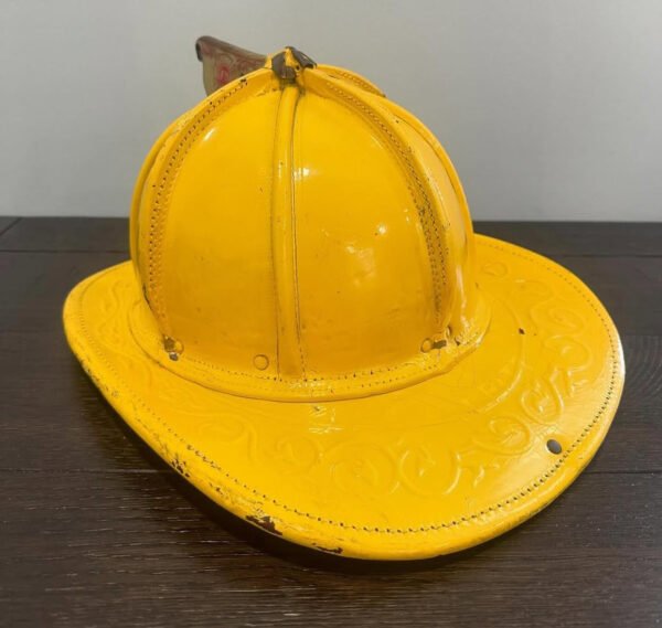 Cairns 5A Leather Fire Helmet – MFG 1979 – Good Condition - Image 2