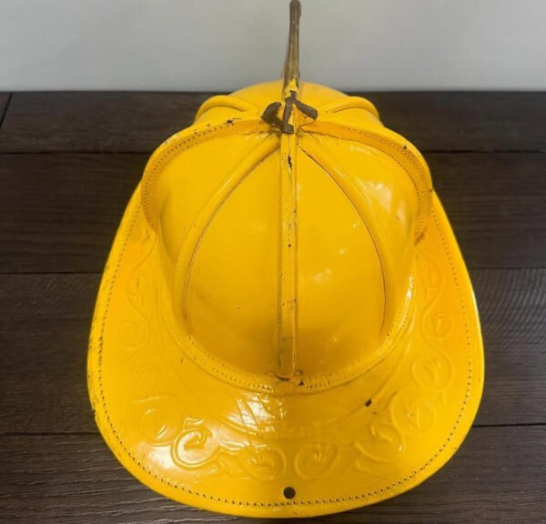 Cairns 5A Leather Fire Helmet – MFG 1979 – Good Condition - Image 3