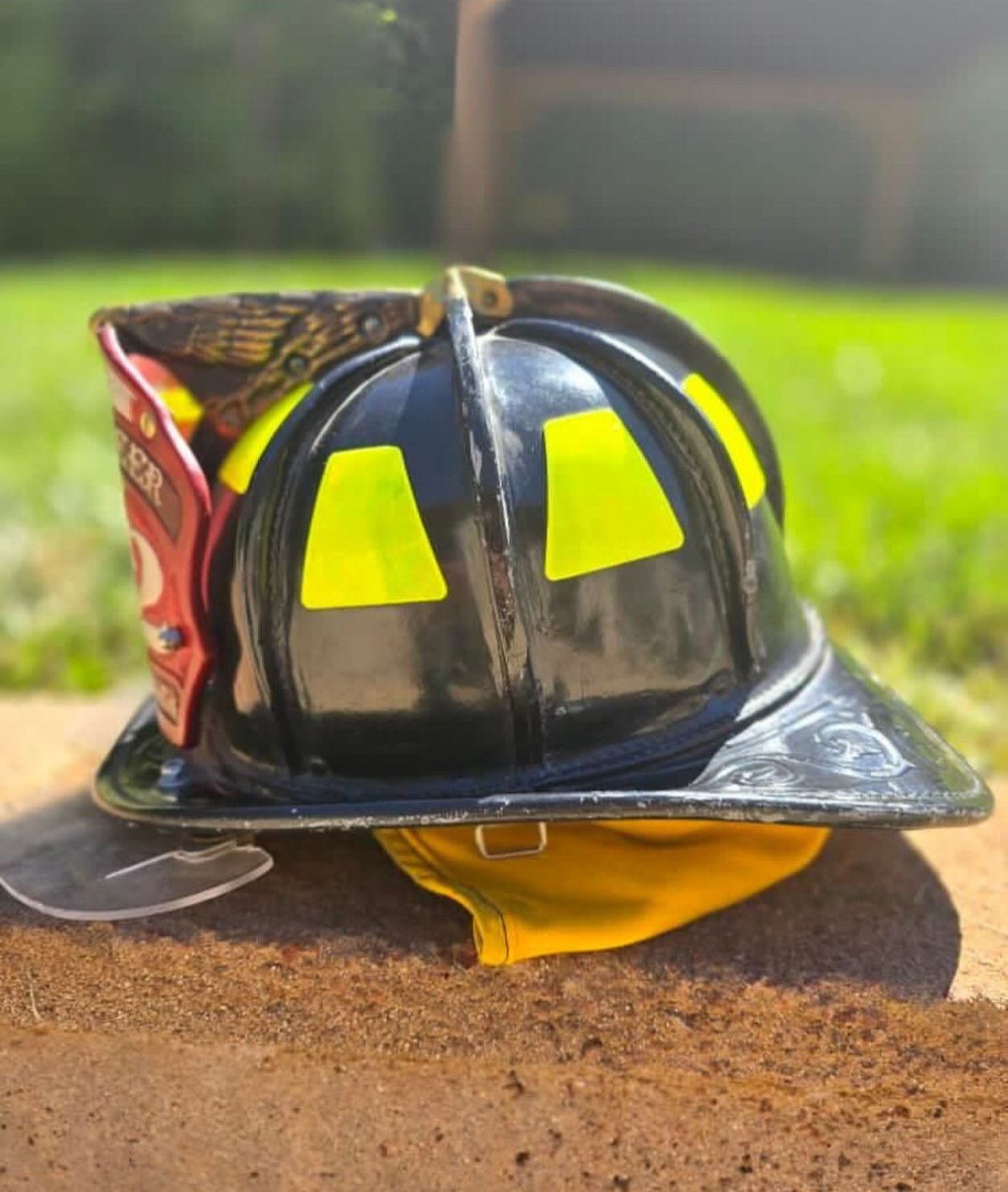 Cairns N6A – Large – MFG 2014 – Good Condition - Image 2