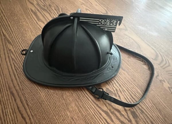 Large Cairns N6A leather fire helmet – Large – MFG 2020 – Good Condition - Image 2