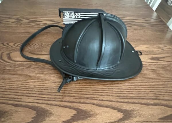 Large Cairns N6A leather fire helmet – Large – MFG 2020 – Good Condition - Image 3
