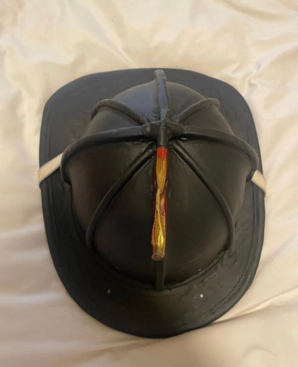 Cairns 5a Q code fire fighter helmet - Image 5