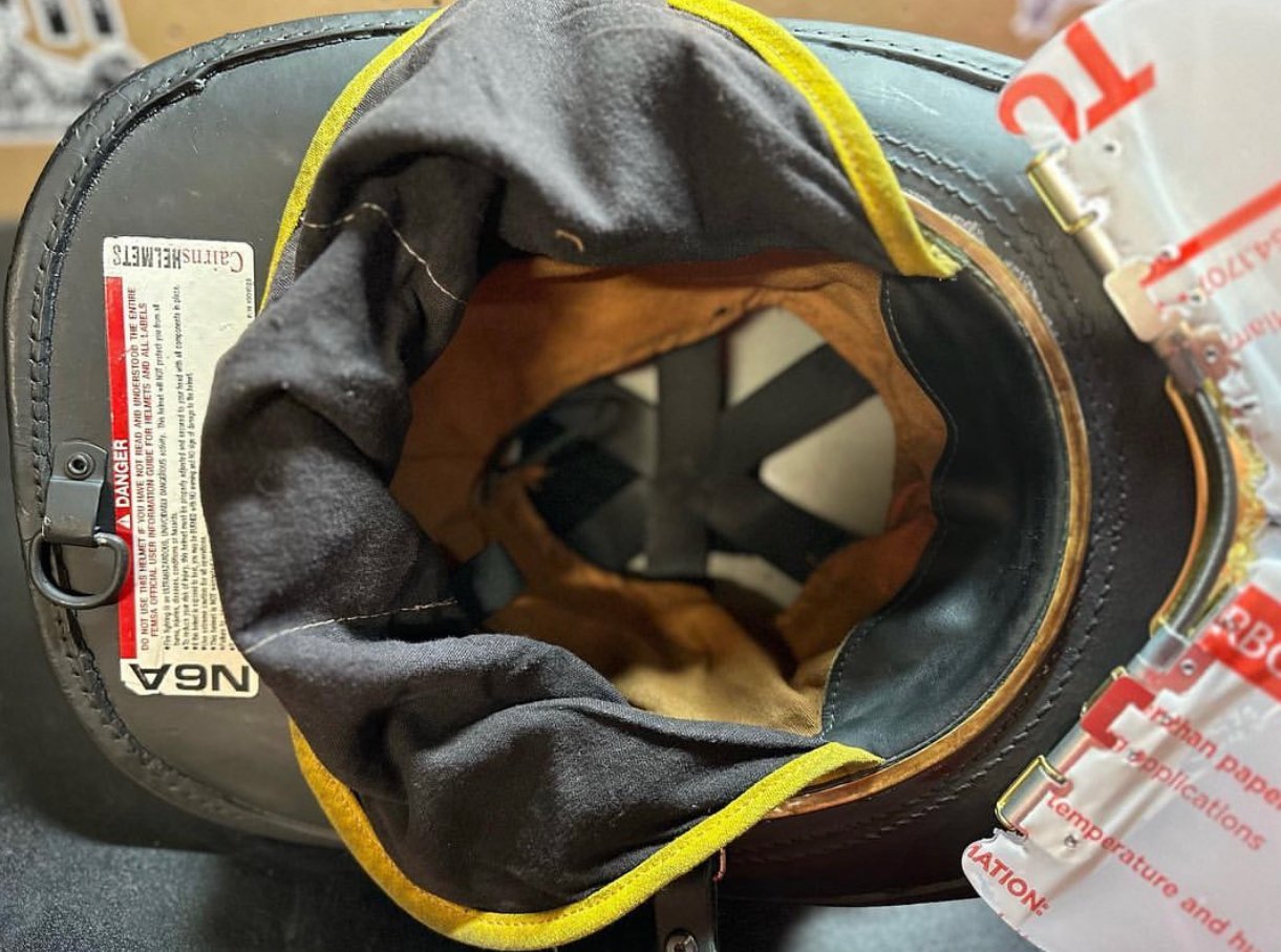 2001 Cairns N6A Firefighter helmets - Image 6