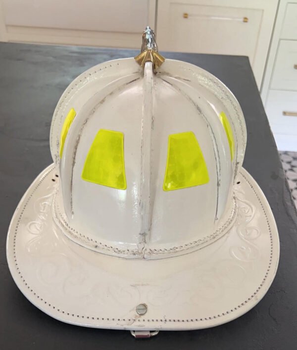 I 2017 Cairns N6A large. Helmet - Image 3